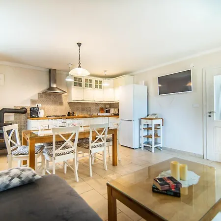 House Nona Roza Ferienhaus