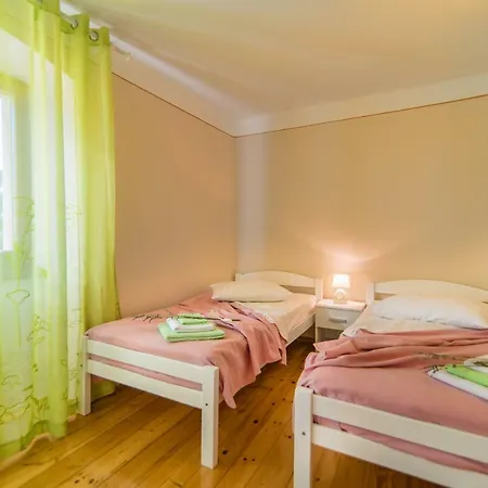 House Nona Roza * Барбан