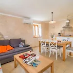 Hébergement de vacances House Nona Roza