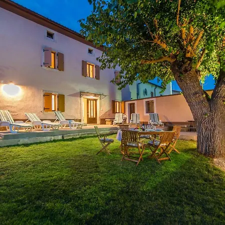 Holiday home House Nona Roza